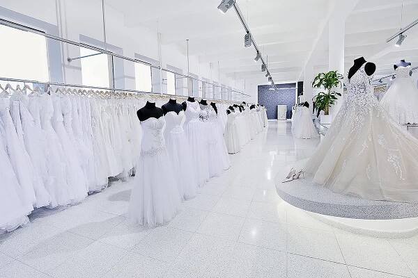 Půjčení šatů do tanečních a na prodlouženou, Brno, Maloměřice, Svatby Felice