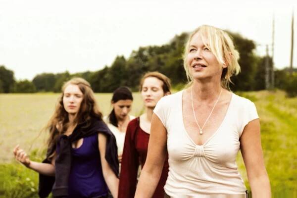 Jezero žen - Z filmu - Constanze Wächter, Nele Rosetz, Lea Draeger, Therese Hämer