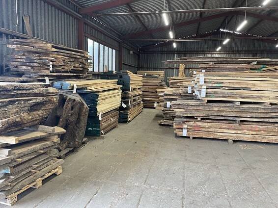 Prodejní sklad WOOD STORE - truhlářské a exotické řezivo