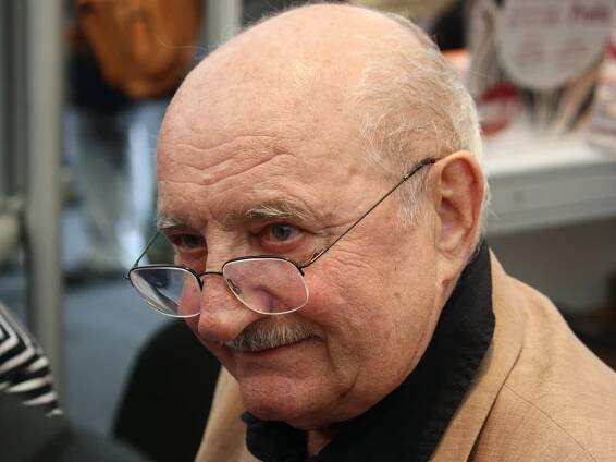 Soubor:Svět knihy 2011 - Josef Somr.jpg – Wikipedie