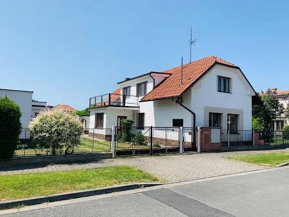 Klamoš, okres Hradec Králové
