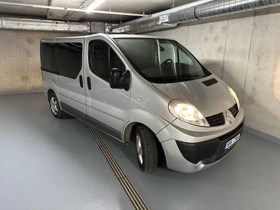 Pronájem dodávky Renault Trafic Brno, Zábrdovice BSCAR • Firmy.cz