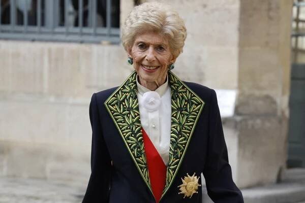 Zemřela uznávaná historička Carréreová (†94). Macron: Její odkaz zůstane nesmrtelný