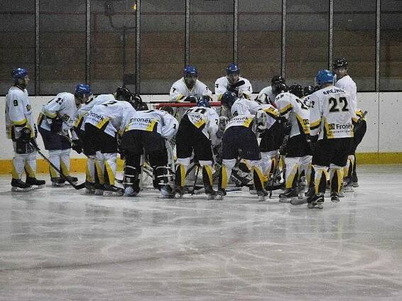 HC Rakovník porazil v odvetě Kralupy 4:2. Rozhodly až nájezdy