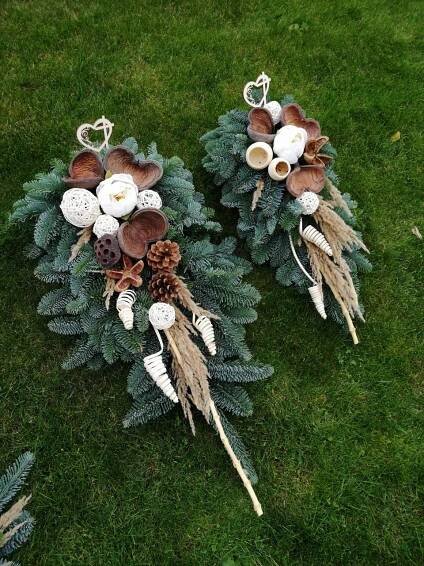 Funeral Floral Arrangements and Christmas Wreaths