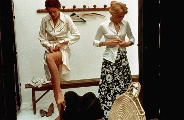 Sylvia Kristel, Jeanne Colletin - Emmanuelle - Z filmu
