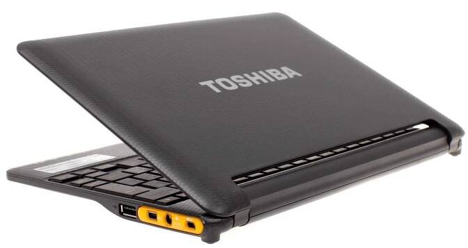 Toshiba AC100-10N černý