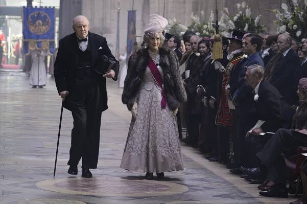 Clementine Churchill | The Crown (Koruna) | Novinky, zajímavosti a tipy ze světa seriálů a filmů | Edna.cz