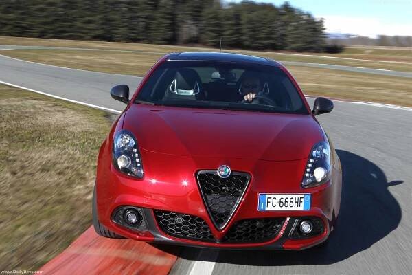 alfa romeo giulietta (20).jpg
