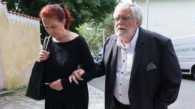 Pohřeb Niny Divíškové (84): Jan Kačer dojemně zavzpomínal na milovanou manželku