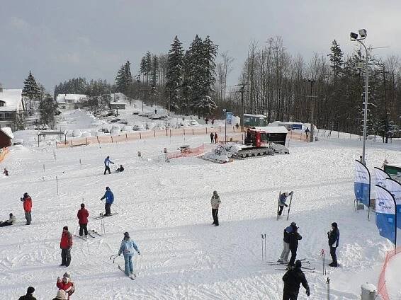 Ski areál Ski areál Troják a Yetty ski lyžařská škola - informace a mapa