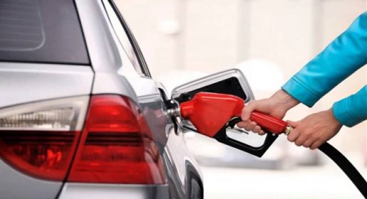 Benzin se změní, bude obsahovat více biolihu. Starším vozidlům může hrozit koroze, varuje expert - Ekonomický deník