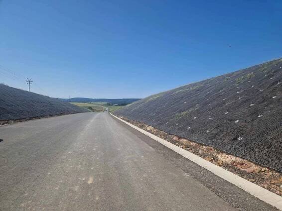 Po silničním napojení severního Rokycanska na dálnici by se měli řidiči poprvé projet letos v říjnu.