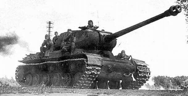 TANK IS-2