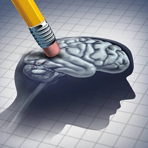 Your Wallet Could Warn of Dementia a Decade Early