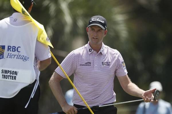 Na golfovém turnaji v Hilton Head vede po dvou kolech Američan Simpson
