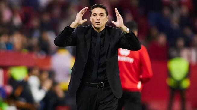 Sevilla fire coach Diego Alonso after just 14 games in charge - ESPN