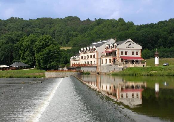Hotel Romantický Mlýn Karlštejn - Karlštejn | Turistický.net
