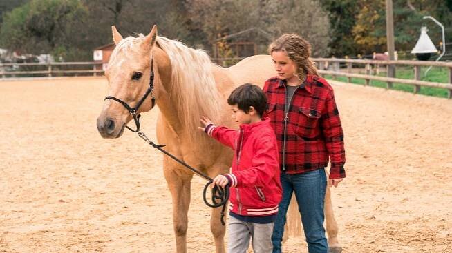 Reiterhof Wildenstein - Der Junge und das Pferd - Z filmu - Mika Ullritz, Klara Deutschmann