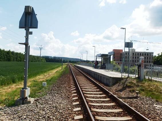 Kroměříž-Oskol (železniční zastávka)