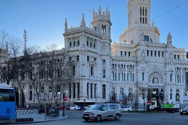 How to Find a Public Restroom in Spain: 12 Spots!