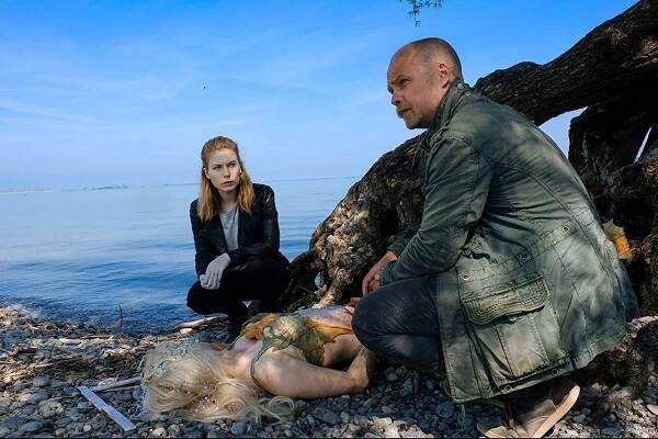 Vraždy u jezera - Mořská panna - Z filmu - Nora von Waldstätten, Matthias Koeberlin