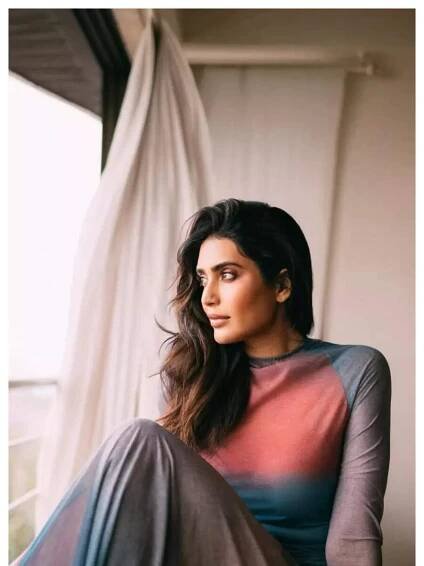Karishma Tanna is a vision in teal & elegance