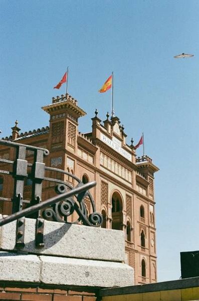 bezplatná Zachycení Plaza de Toros v Madridu představující španělskou architekturu. Základová fotografie