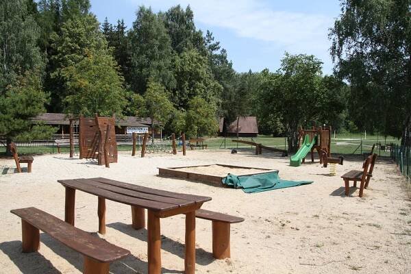 Volnočasový areál Bakov nad Jizerou - Chatová a stanová osada - Kempy, chatky a bungalovy - Český ráj - Bakov nad Jizerou