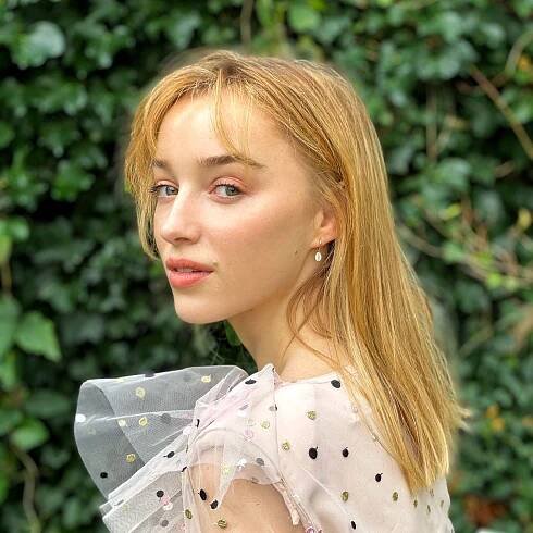 Phoebe Dynevor Is Figuring Out Life After 'Bridgerton'