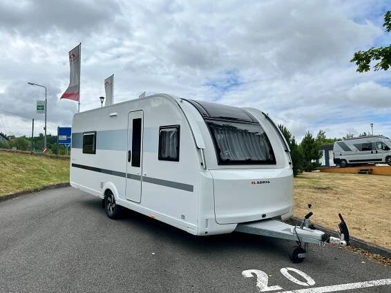 ADORA 572 UT
