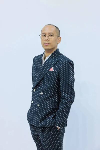 Art Central 2025 Curator Enoch Cheng on Creating Connections and the Evolution of the Hong Kong Annual Art Fair | Robb Report
