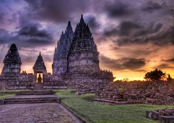 Chrám Prambanan u města Yogyakarta