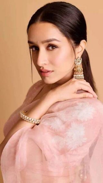Shraddha Kapoor radiates elegance in a dreamy ivory lehenga