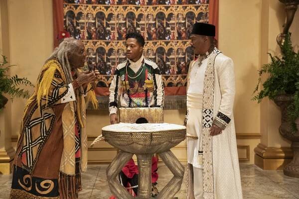 Arsenio Hall, Jermaine Fowler, Eddie Murphy - Cesta do Ameriky 2 - Z filmu