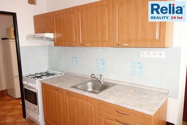 Zrekonstruovaný byt 4+1 s lodžií a balkonem, 75 m2, Pardubice - Polabiny