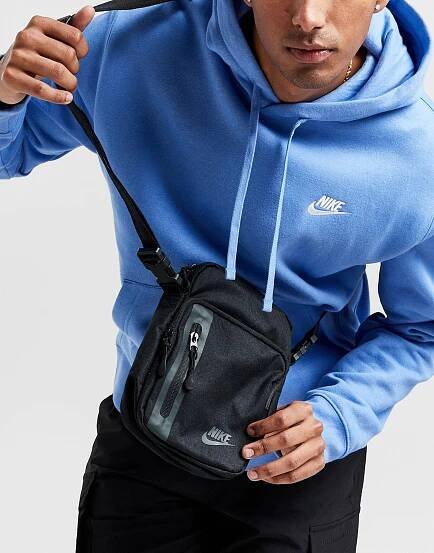 Nike Elemental Premium Crossbody Bag