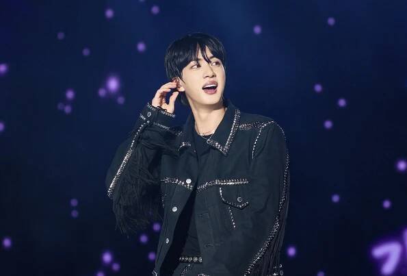 Jin z BTS přinese přímý přenos svého koncertu v Amsterdamu až do českých kin!