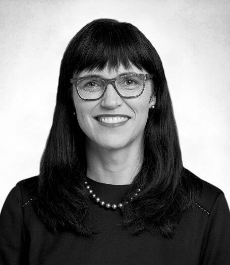 sarah-young-ag-bw - AVENIR GLOBAL - AVENIR GLOBAL 