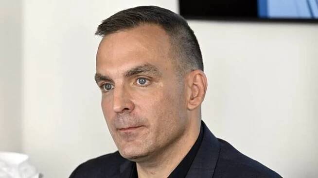 Smíšené pocity z desetimilionové sbírky pro rodinu psychologa Ptáčka. Pochybnosti vyslovil bývalý Muž roku a vozíčkář Zach
