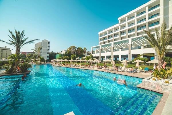 Seaden Valentine Resort & Spa 16+*****