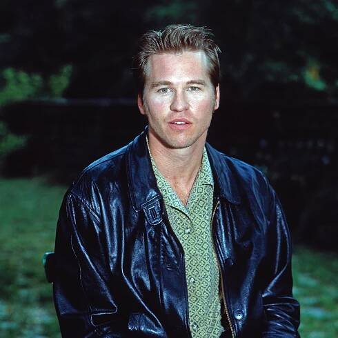 Val Kilmer poses for a photo