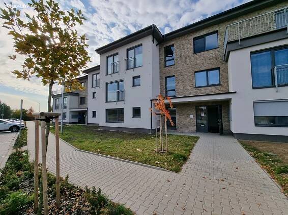 Pronájem bytu 2+kk 43 m², Pálavská, Kolín - Kolín V