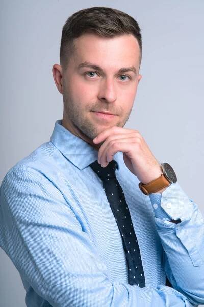Adrian Jan Zasina | Ústav bohemistiky pro cizince a komunikace neslyšících