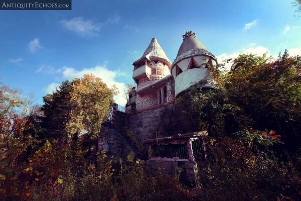 The Abandoned Gingerbread Castle - Abandoned Spaces