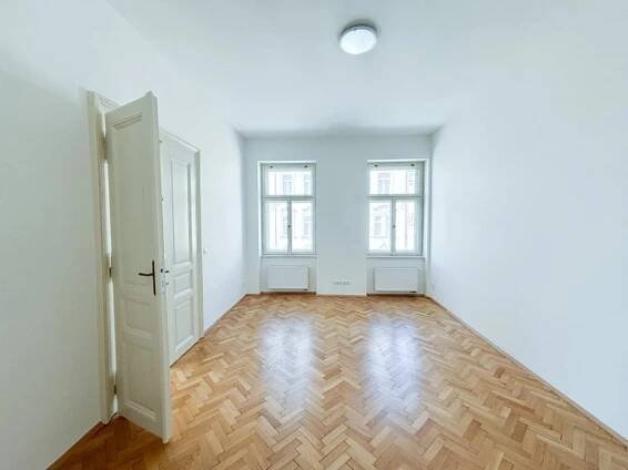 Pronájem bytu 2+1 64 m², Na Moráni, Praha - Nové Město