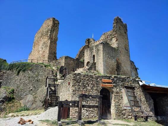 Hrad Divín | Spoznaj Slovensko