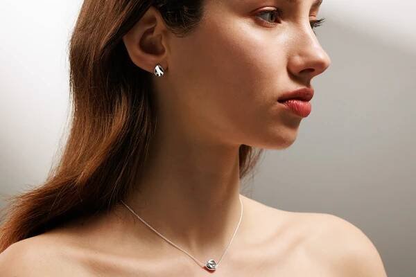 Rosa Tudor Zircon Studs Small | MOOYYY - originální šperky