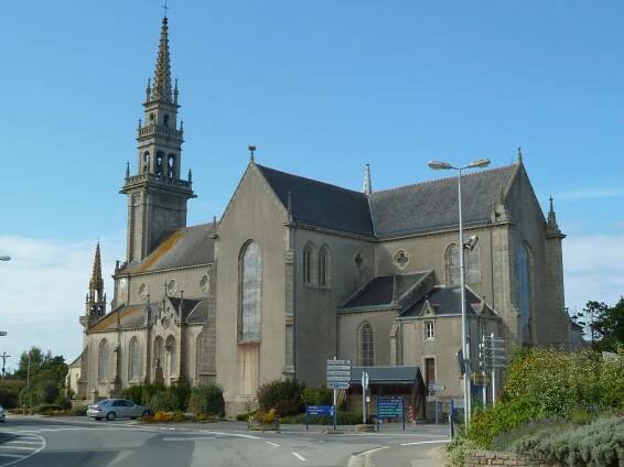 Súbor:Eglise Saint-Brévalaire, Kerlouan.JPG – Wikipédia