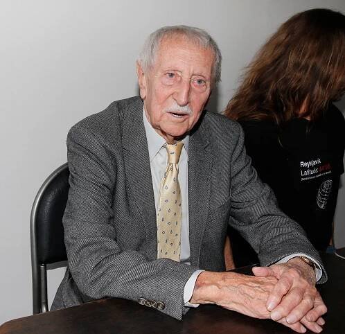 Zemřel herec Lubomír Kostelka. Proslavily ho scénky s Menšíkem i pořad Kouzelná školka